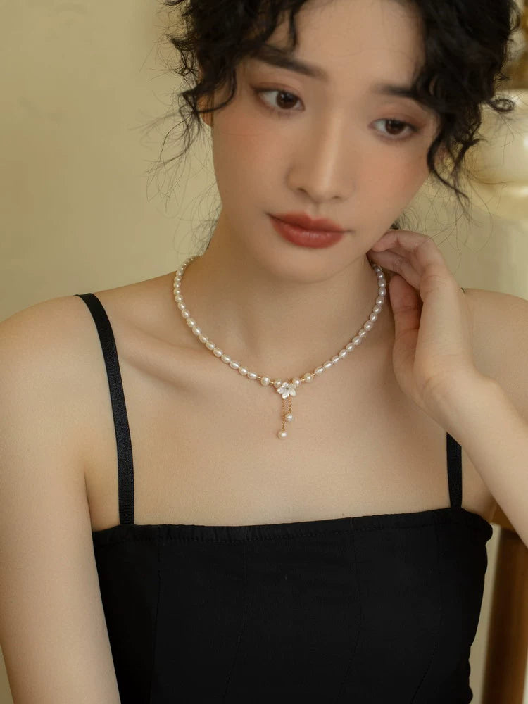 Pearl Flower Tassel Pendant Necklace Women's Chain Celebrity Accessories Tide - Image 2
