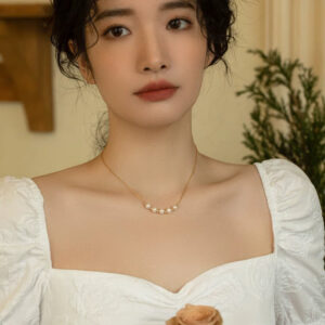 New Women's Freshwater Pearl Necklace Chain Retro Birthday Gift